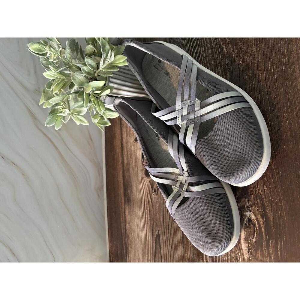 NWOT Clark’s Cloudstepper Shoes, Women 11